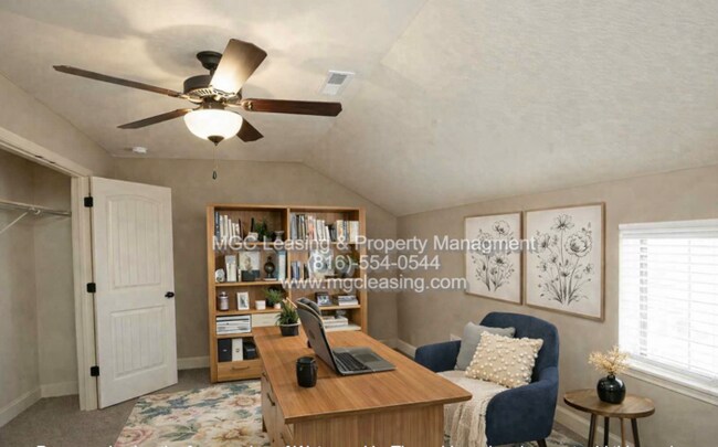 Building Photo - EAGLE CREEK LUXURY TOWNHOME READY for your August move!