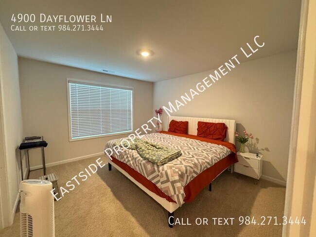 Building Photo - 4900 Dayflower Ln
