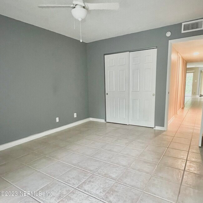 Building Photo - 8797 Como Lake Dr