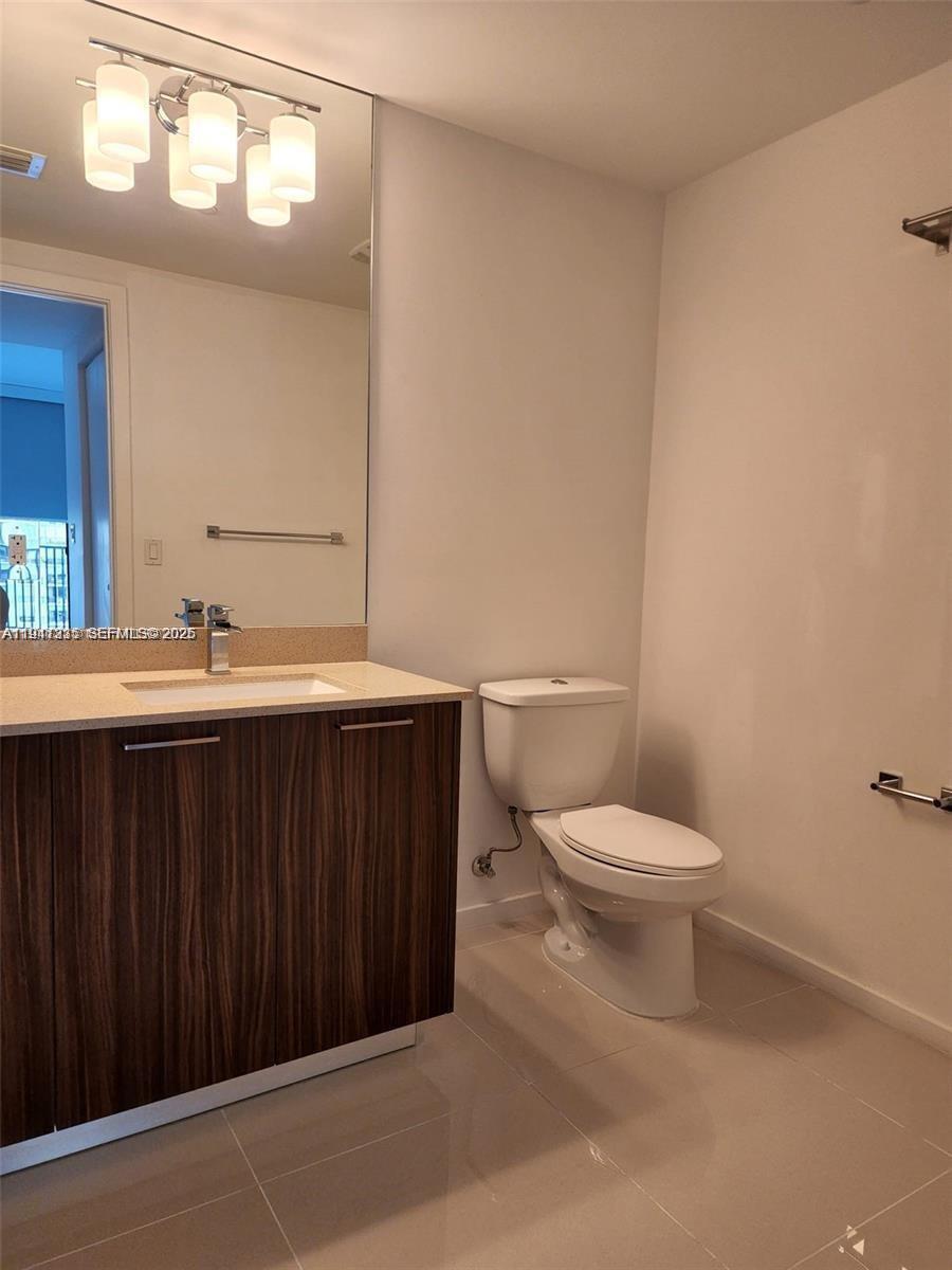 Building Photo - 5300 Paseo Blvd