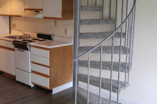 Building Photo - 108 W Charles St