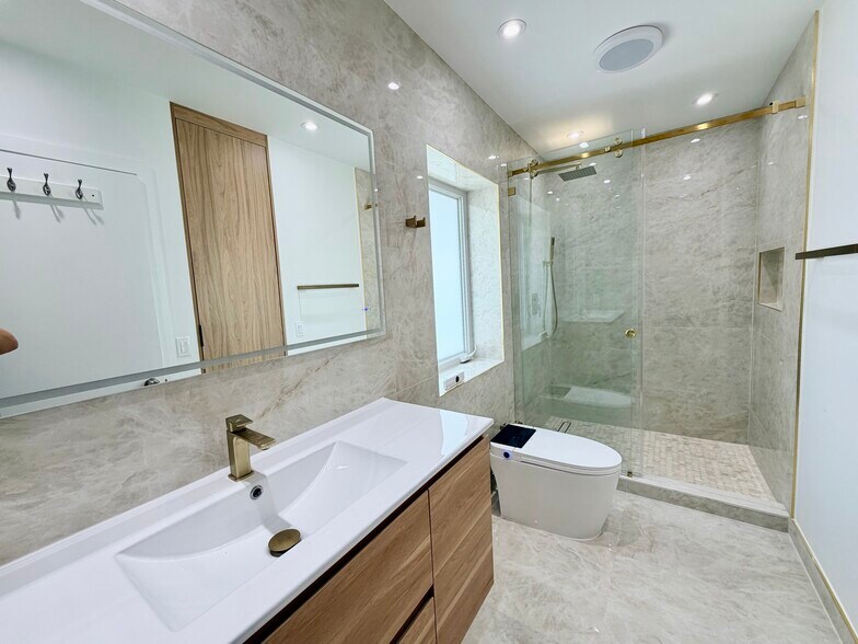 Building Photo - 17322 SW 149th Ct