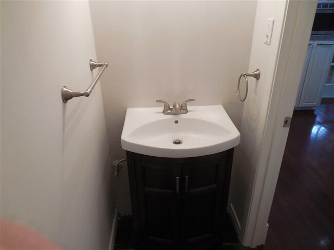Building Photo - 3501 Greystone Dr