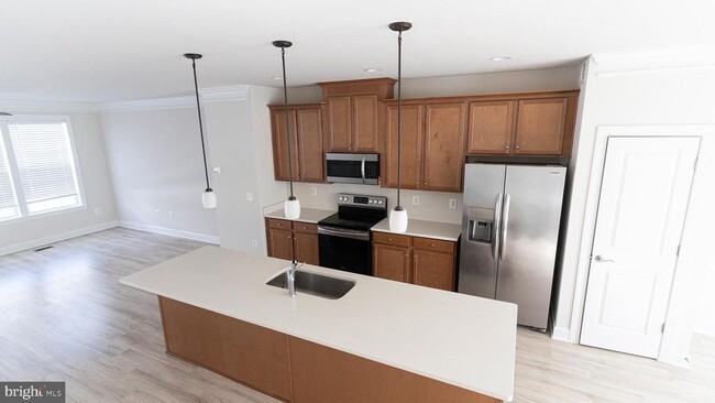 Building Photo - 13804 Litespeed Way