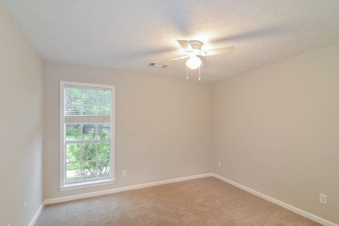 Building Photo - 7125 Fair Oaks Ct