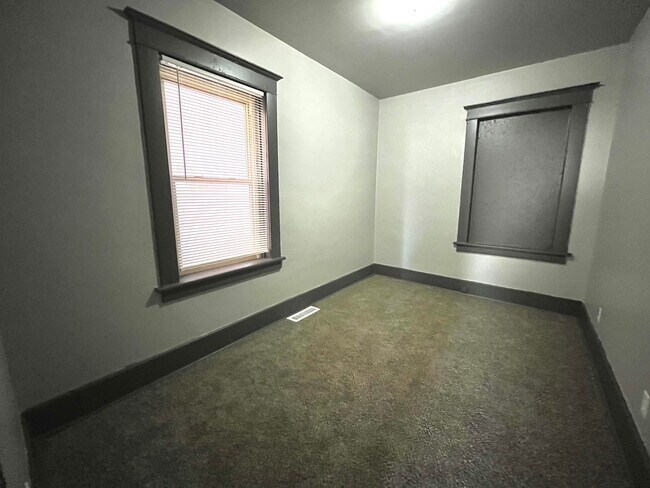 Building Photo - 510-512 S. 21st Avenue