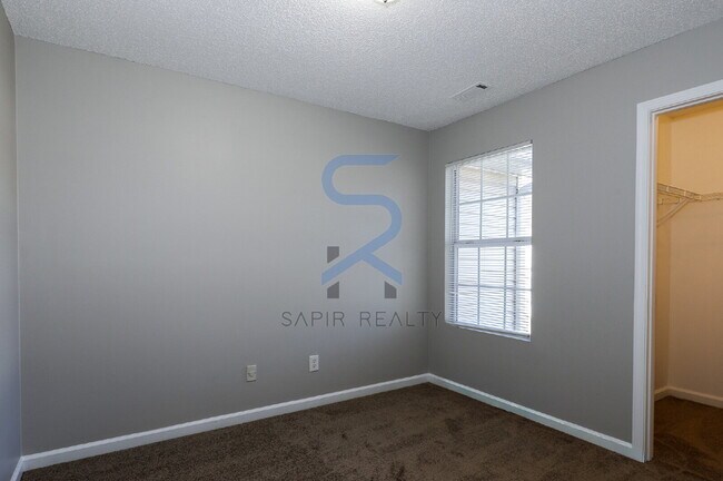 Building Photo - Move in before November 30th and get $100 ...