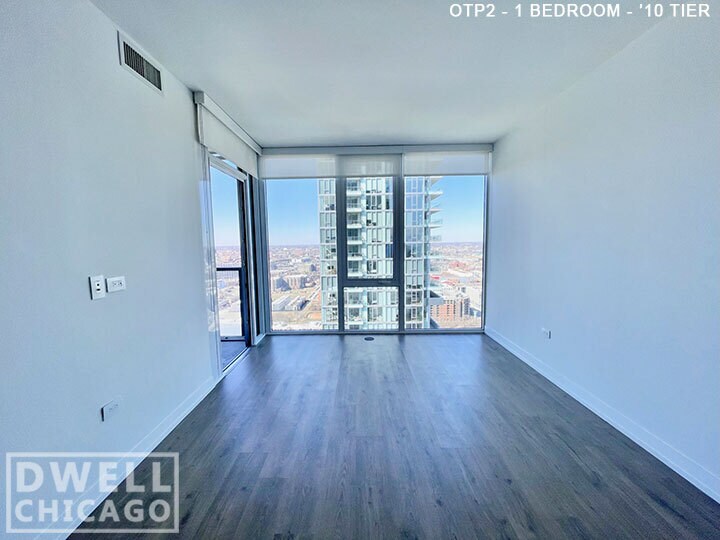 Building Photo - 1147 N Wells St