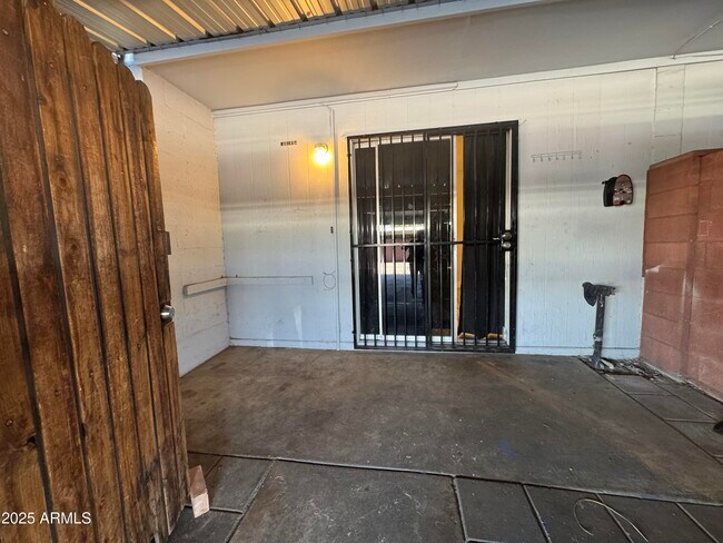 Building Photo - 6814 N 35th Ave