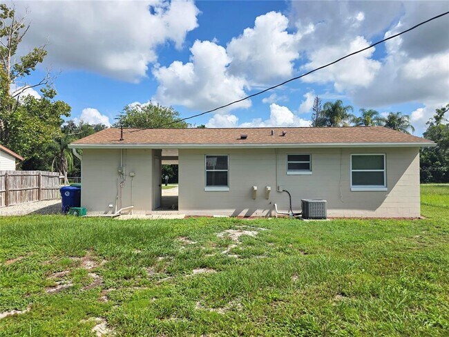 Building Photo - 185 E Lake Mary Ave