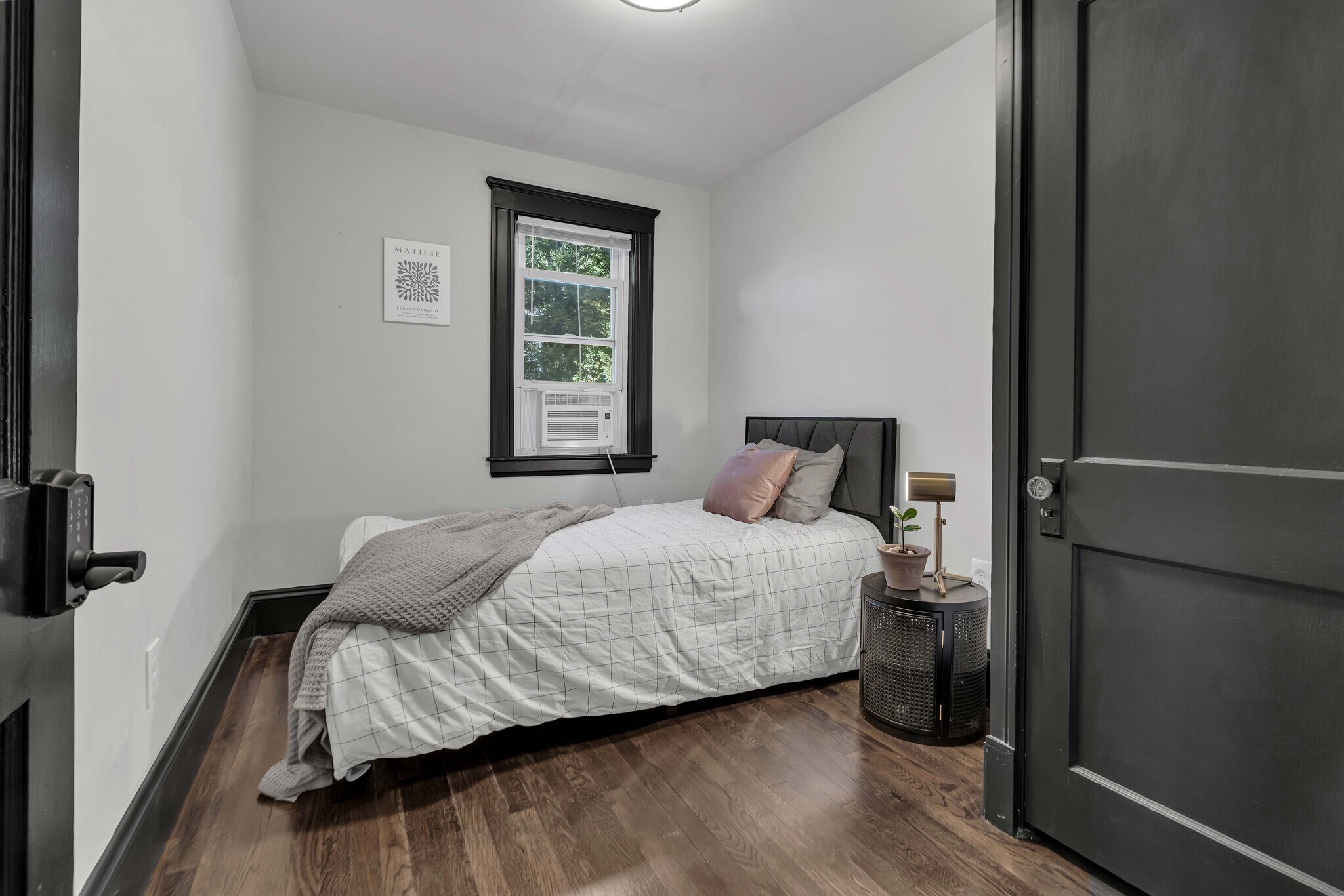 Building Photo - 50 Sprague St