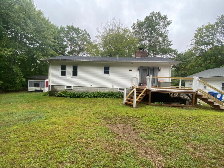 Building Photo - 748 Togus Rd