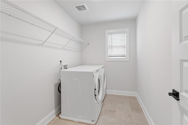 Building Photo - 5667 Cabernet Ln