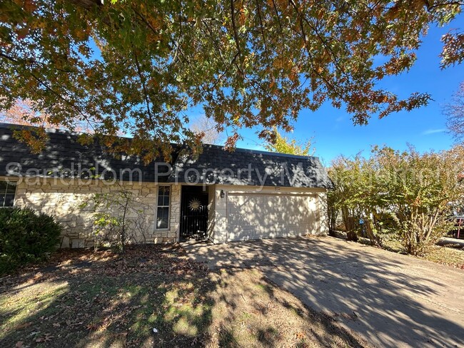 Primary Photo - For Lease | South Tulsa Duplex | $1500 Rent