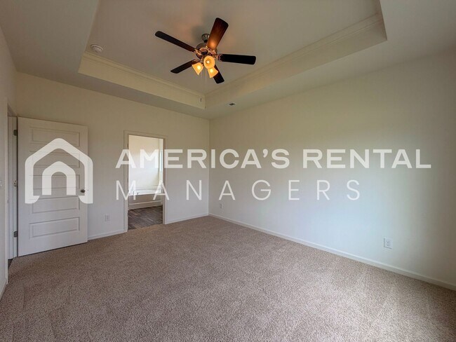 Building Photo - Modern Single Level Living in Doss Ferry - Available NOW!