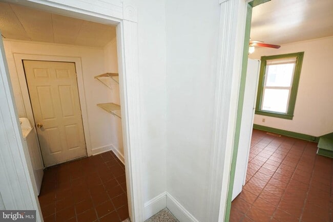 Building Photo - 415 E East St