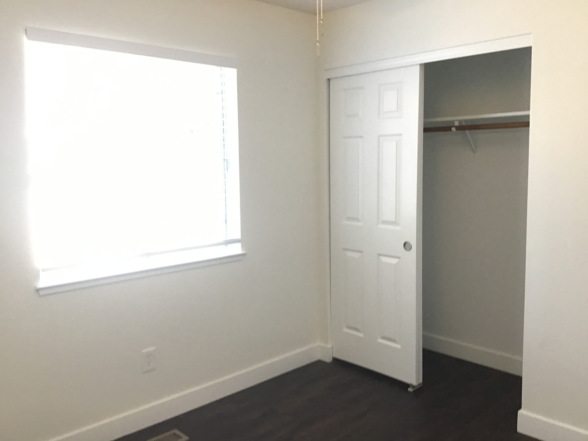 Building Photo - 2244 Stone View Dr