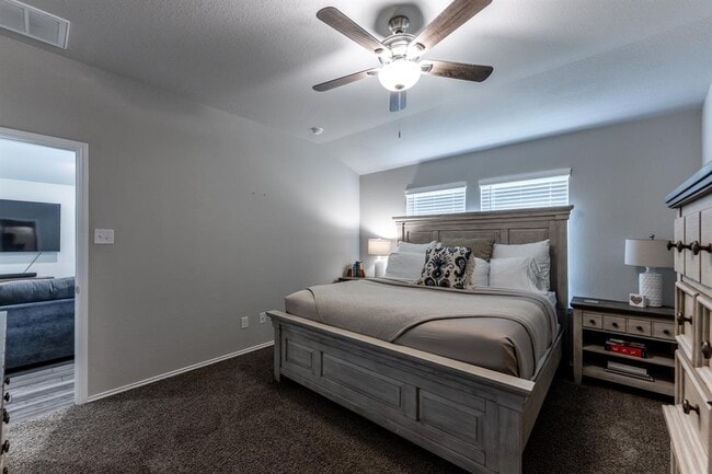 Building Photo - 306 Pecos Dr