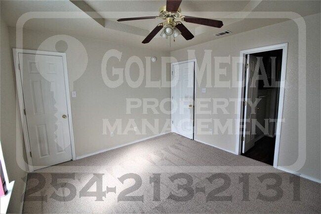 Building Photo - 2600 Lucille Dr