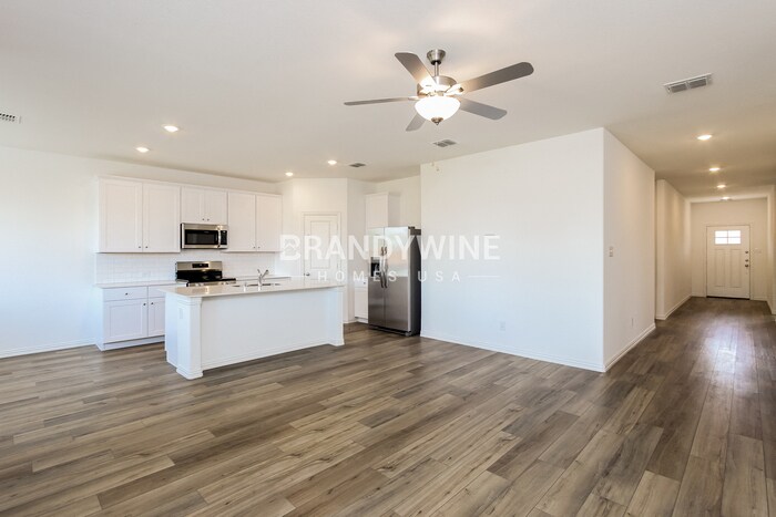 Building Photo - 122 Jenkinson Dr