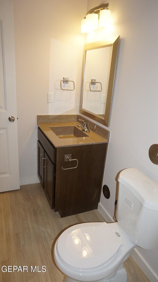 Building Photo - 1061 Ranger St