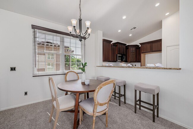 Building Photo - Newly updated townhouse with 2 car garage!