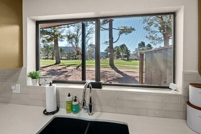 Building Photo - S-1073