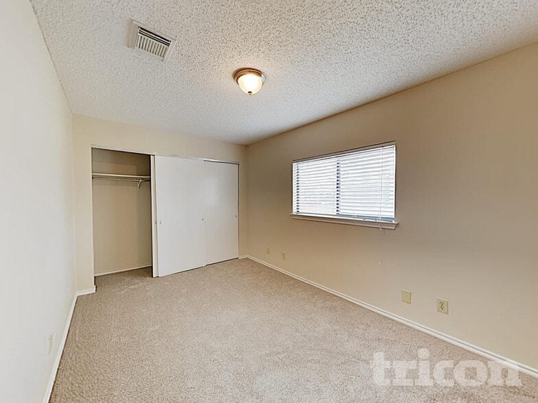 Building Photo - 6714 Barton Rock Ln