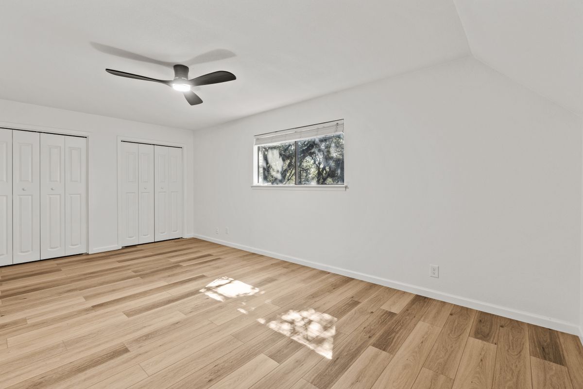 Building Photo - 2822 Low Oak