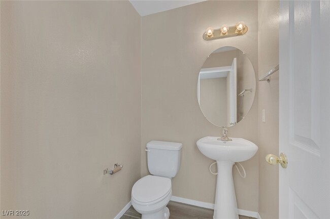Building Photo - 9835 W Spinnaker Creek Ave