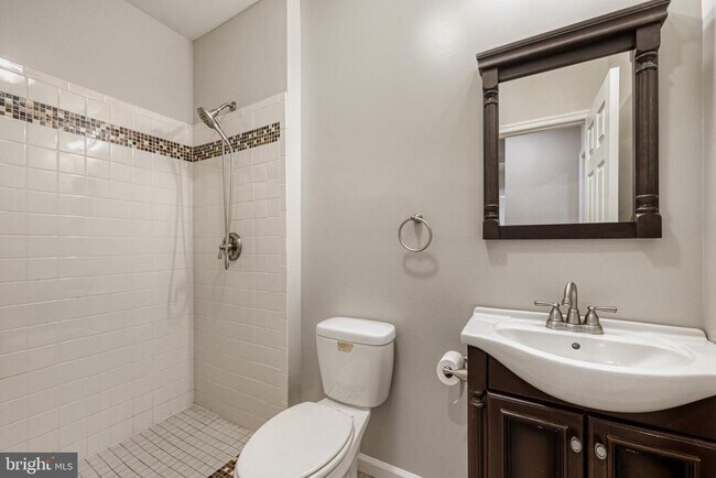 Building Photo - 8375 Mitzy Ln