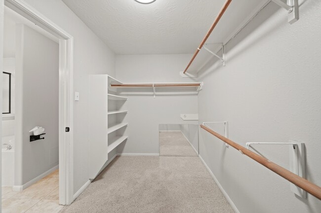 Building Photo - 18902 Sun Pass Dr