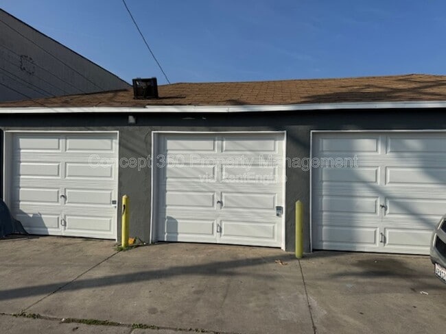 Building Photo - 1834 Cedar Ave