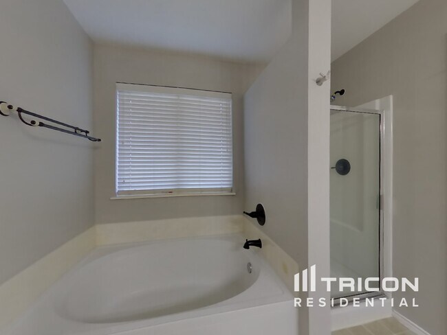 Building Photo - 145 Willow View