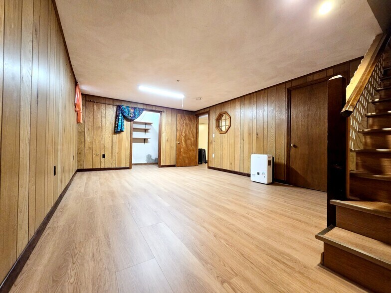 Family Room 2 - 61 Drummer Rd