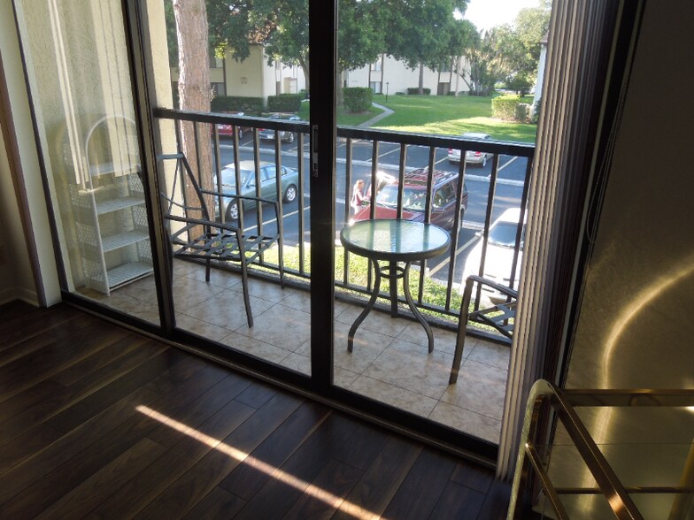 Building Photo - 2699 Pine Ridge Way E