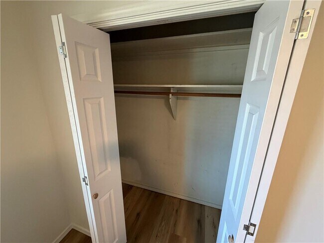 Building Photo - 2854 N Loxley Ave