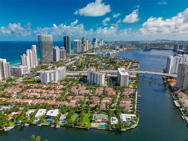 Building Photo - 19390 Collins Ave