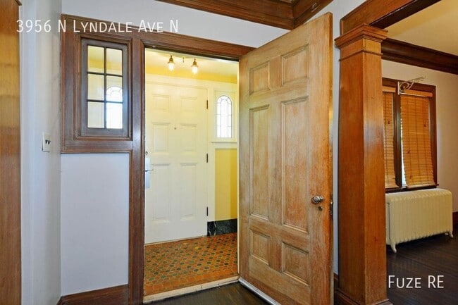 Building Photo - 3956 N Lyndale Ave