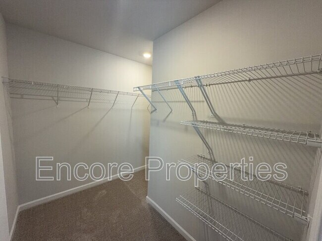 Building Photo - 3219 Bailey Lk Dr