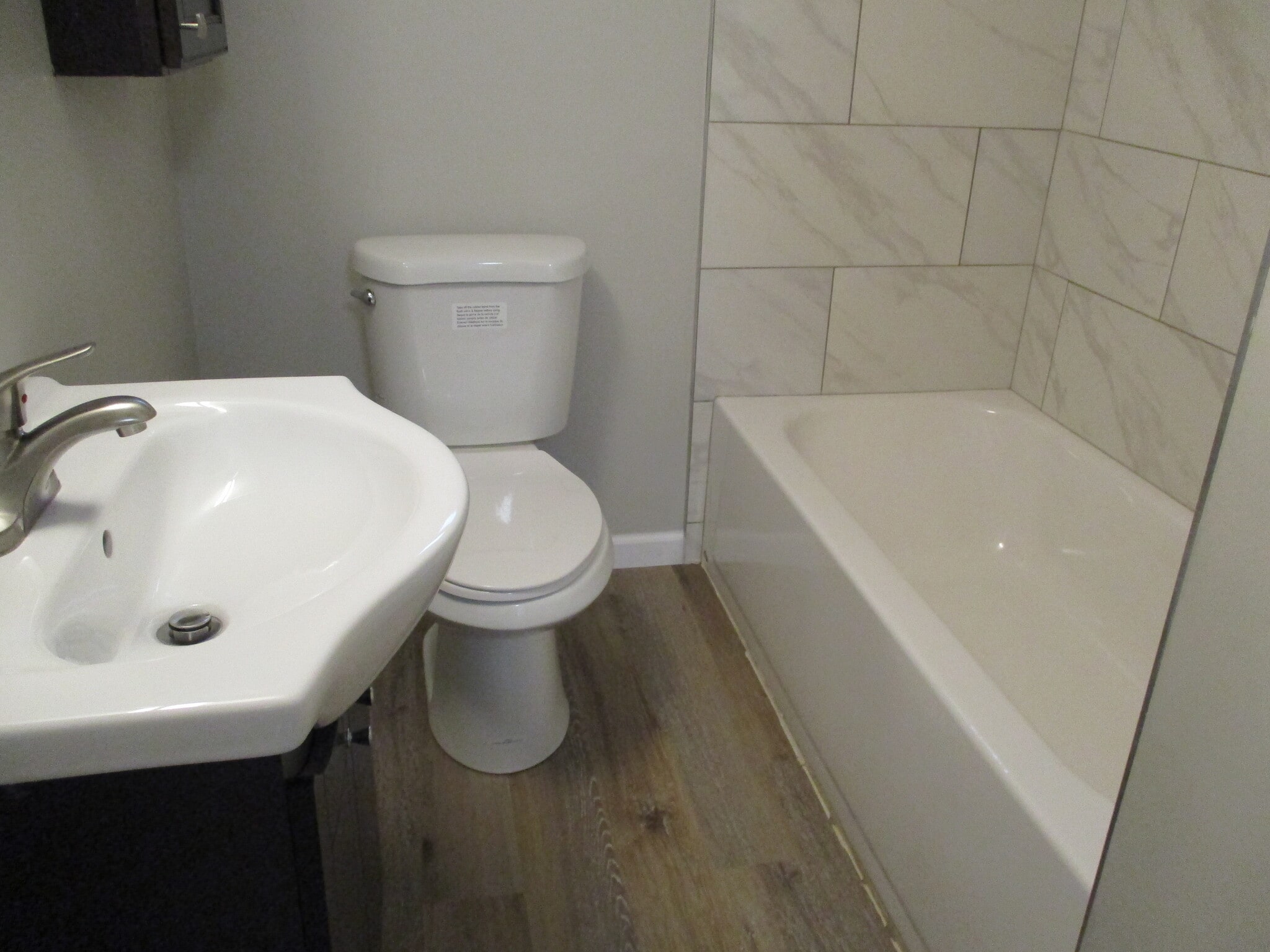 Bathroom - 461 Broadway St