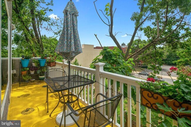 Building Photo - 1022 Fairmount Ave