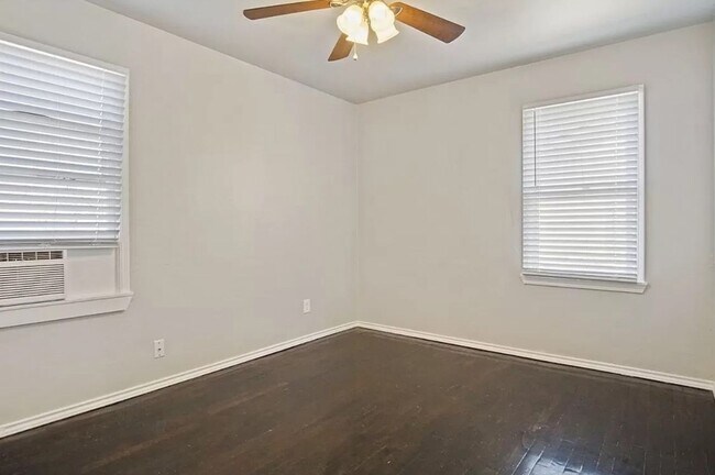 Building Photo - Cozy 3BD/1BTH Home Conveniently Located near I-240 & I-44