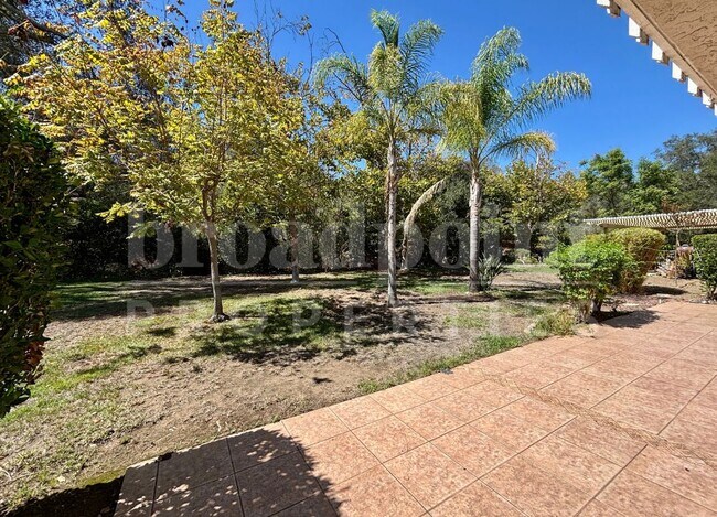 Building Photo - 10326 Oak Ranch Ln