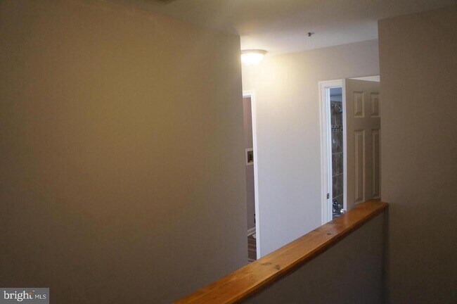 Building Photo - 5814 Holly Springs Dr N
