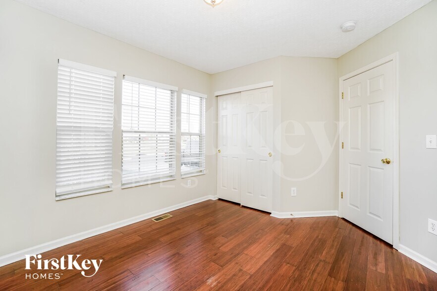 Building Photo - 714 Keltoncrest Dr