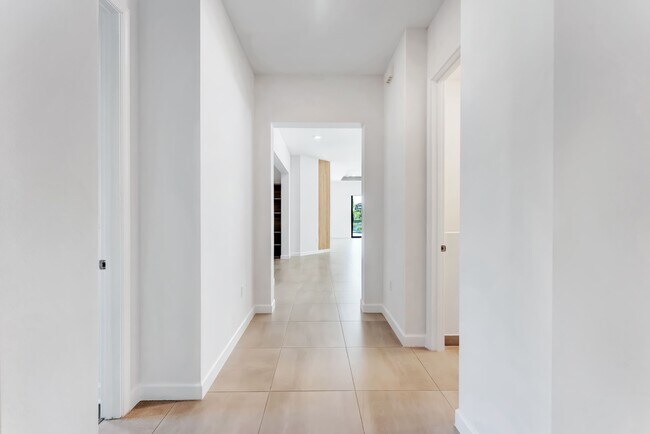 Building Photo - 3128 Streng Ln