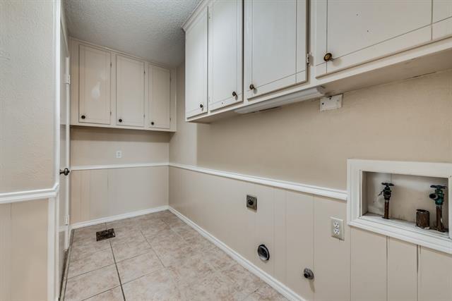 Building Photo - 2240 Babalos Ln