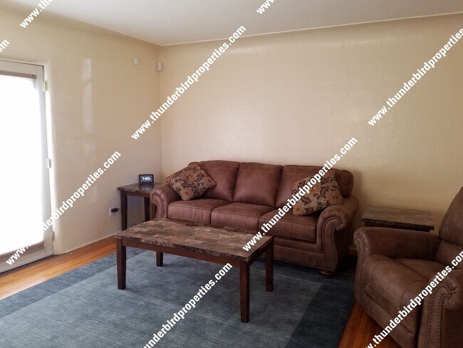 Building Photo - Fully Furnished in North Valley