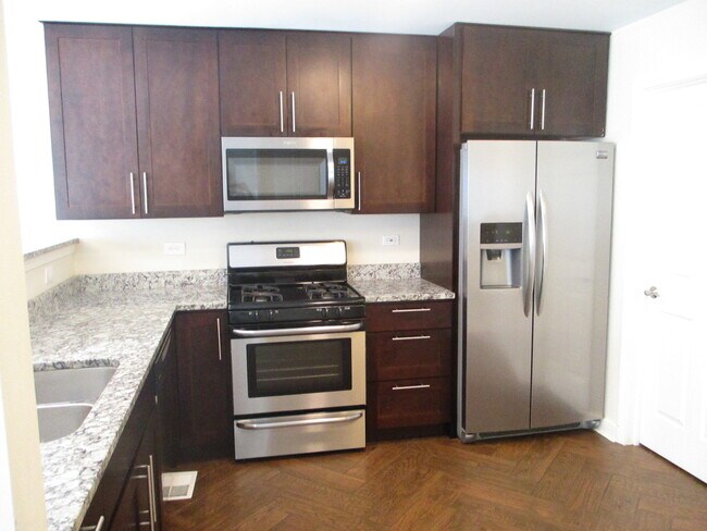 Building Photo - 32461 Rushmore Ave